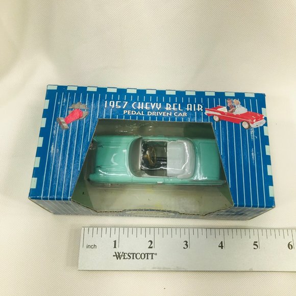 Gearbox 1997 Vintage 1957 Chevy Bel Air Convertible Serial #03684 Pedal Car New - Picture 9 of 10